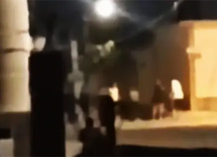 Captan a alcalde de C&aacute;rdenas en ri&ntilde;a callejera (video)