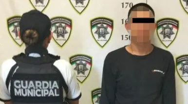Detienen a joven con arma hechiza en Arbolitos