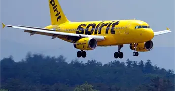 Spirit Airlines cesa operaciones y cancela vuelos en EE.UU.