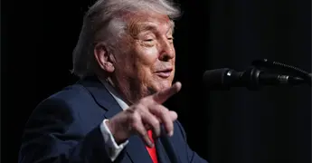 Donald Trump ordena ayuda para liberar buques en estrecho de Ormuz