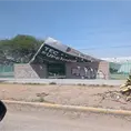Cae anuncio sobre cables el&eacute;ctricos