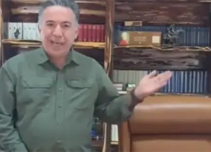 Enrique Inzunza reaparece en Badiraguato tras acusaciones de EU