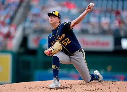 Milwaukee vence a los Nacionales