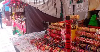 Instalan mercadito por el 10 de mayo