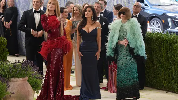 Met Gala 2024 inicia en Nueva York con alfombra blanca y espect&aacute;culo