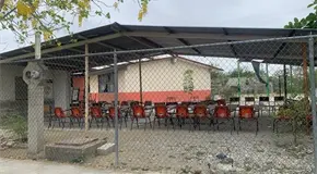 Salones de escuela primaria, un horno