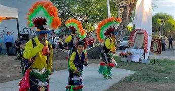 Celebran festividad de la Santa Cruz
