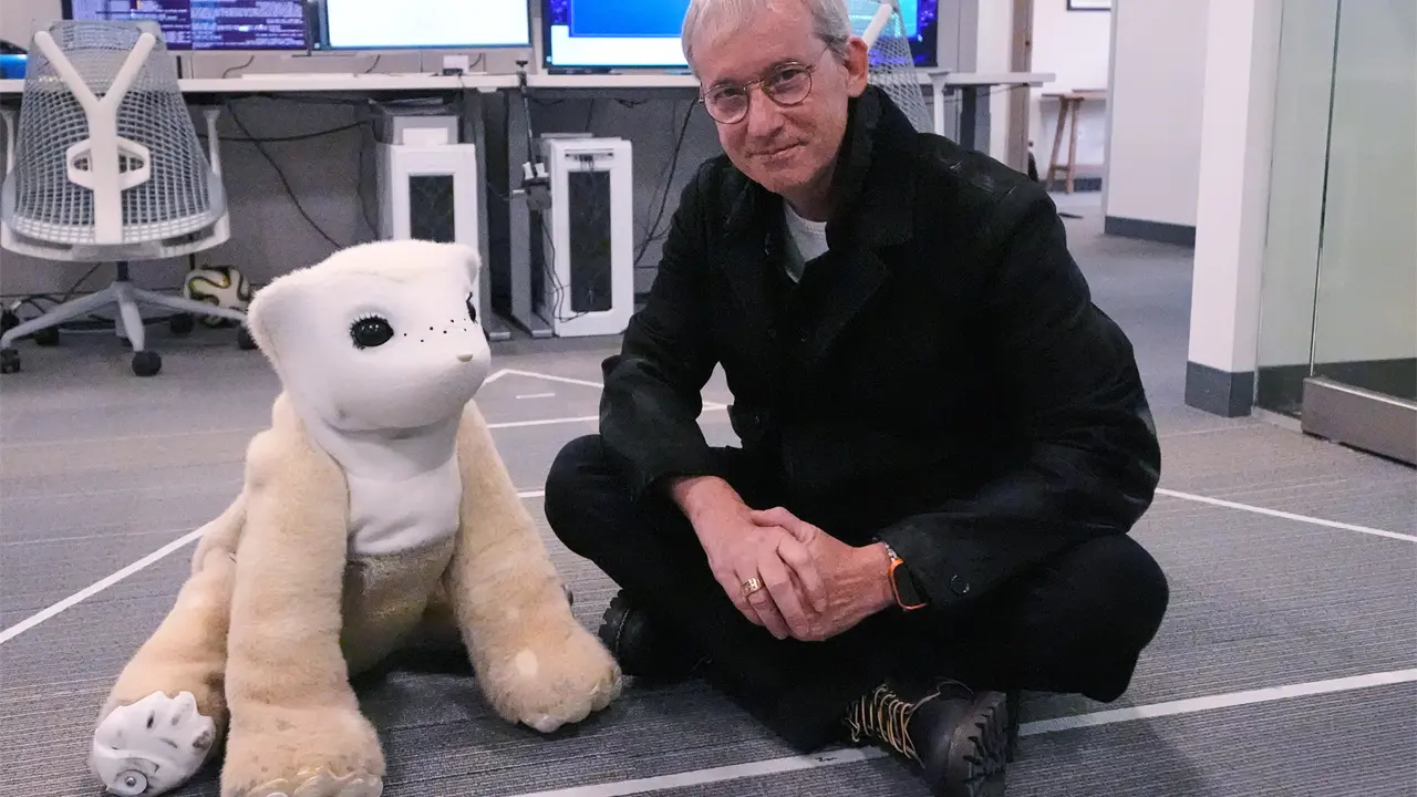 Colin Angle presenta Familiar, robot mascota con inteligencia artificial