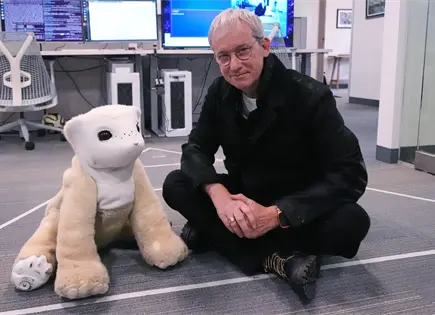 Colin Angle presenta Familiar, robot mascota con inteligencia artificial