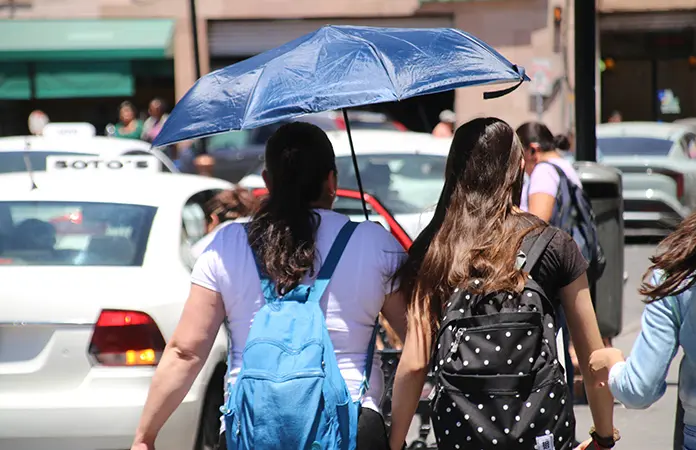 Suspenderían clases, si calor rebasa los 45°