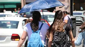 Suspender&iacute;an clases, si calor rebasa los 45&deg;