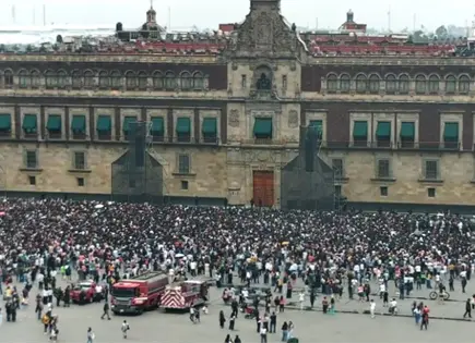 EN VIVO: BTS saluda a sus fans desde balc&oacute;n de Palacio Nacional