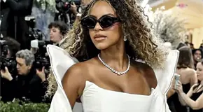 BLUE IVY, HIJA DE BEYONC&Eacute; EN LA MET GALA
