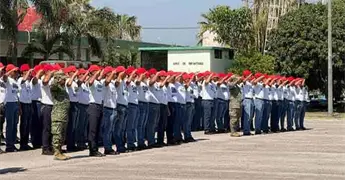 Juran lealtad a la patria 593 j&oacute;venes conscriptos