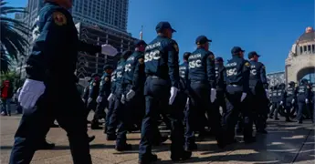 M&aacute;s de 10 mil polic&iacute;as de CDMX reciben cursos de ingl&eacute;s para el Mundial