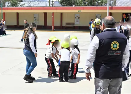 M&aacute;s de 88 mil participan en simulacro nacional en SLP