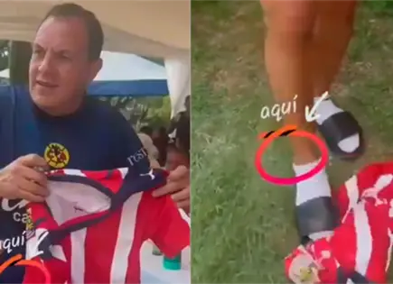 Cuauht&eacute;moc Blanco firma y patea playera de Chivas en evento