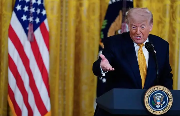 D. Trump arrecia la presi&oacute;n a M&eacute;xico