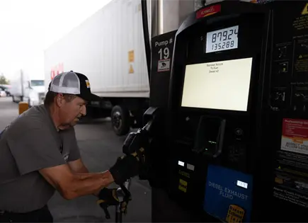 Precio de gasolina sube en Estados Unidos por guerra con Ir&aacute;n