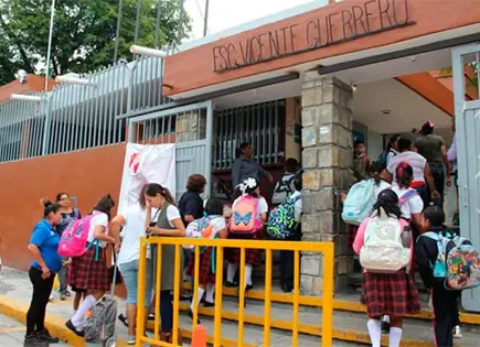 Sheinbaum plantea seis semanas de vacaciones escolares Sheinbaum plantea seis semanas de vacaciones escolares