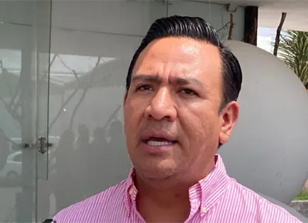 Araceli Mart&iacute;nez est&aacute; firme en el cargo: Torres S&aacute;nchez