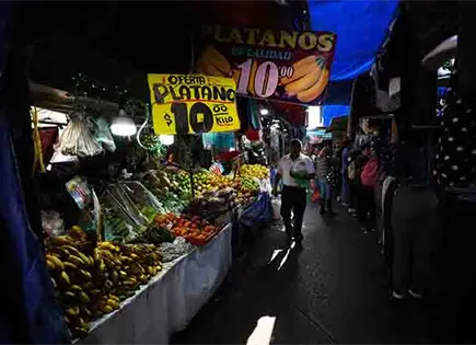 Inflación cede en abril al 4.45%