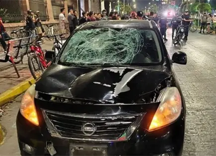 Embisten a integrantes de rodada ciclista en Tequis