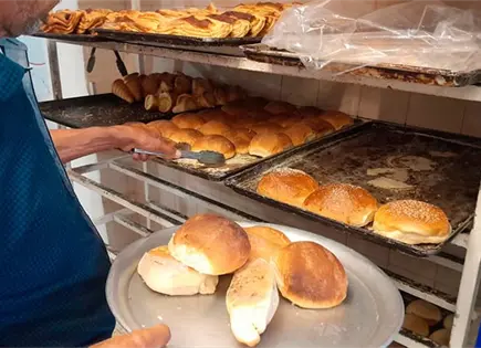 Aumenta precio de galletas, caf&eacute; y pan