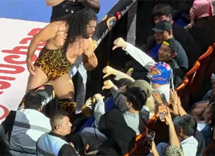 DISFRUTAN DE LA LUCHA LIBRE EN LA ARENA M&Eacute;XICO