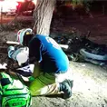 Fallece motociclista al estrellarse contra &aacute;rbol de mezquite