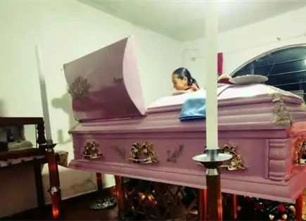 Familia y amigos despiden a Fanny en Mexicaltzingo Familia y amigos despiden a Fanny en Mexicaltzingo