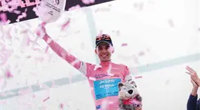 Guillermo Silva lidera la general