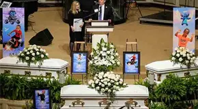 Homenajean a 8 niños asesinados