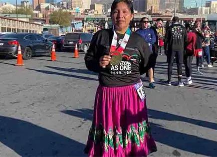 "Que madres rar&aacute;muris trabajen por sus sue&ntilde;os"