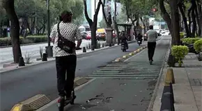 Exigir&aacute;n licencia para motopatines y bicis