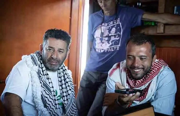 Israel deporta a activistas