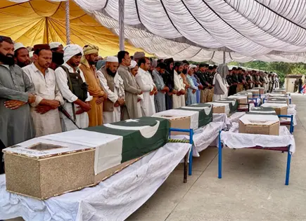 Pakist&aacute;n protesta formalmente por atentado que mat&oacute; a 15 polic&iacute;as