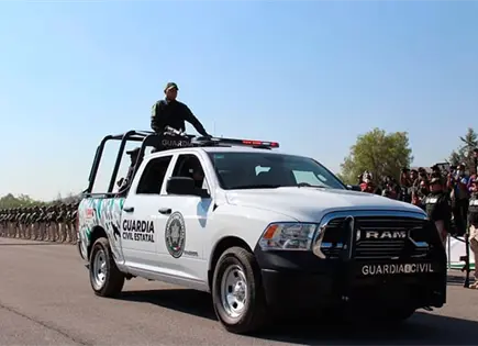 Guardia Civil Estatal detiene presuntos delincuentes con apoyo civil