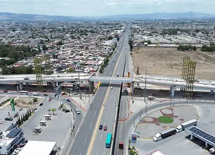Ampl&iacute;an d&iacute;as y horarios de cierres viales por megapuente