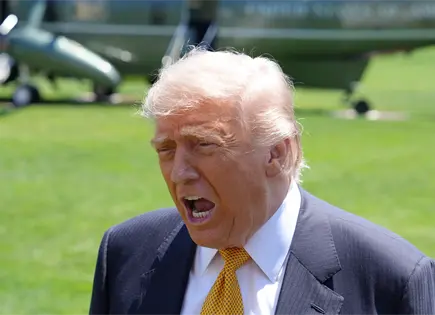Trump llama tonta a reportera que indag&oacute; costo de sal&oacute;n en Casa Blanca