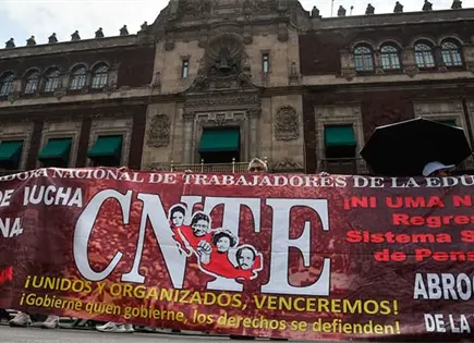 Alista CNTE paro de labores y movilizaciones