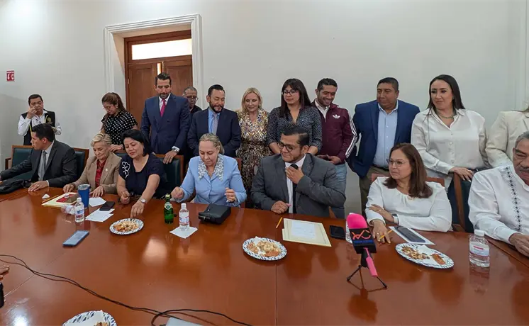 Eliminar&aacute;n diputados transitorio que creaba Ley Esposa