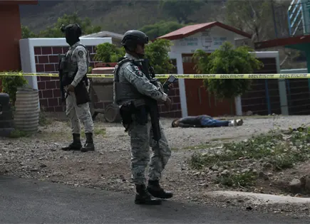 Gobierno federal despliega tropas en Chilapa para retirar bloqueos