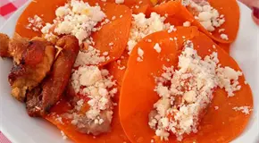 Invita DIF a desayuno con causa
