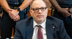 Juez declara nulo el nuevo juicio contra Harvey Weinstein