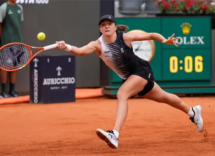 Iga Swiatek avanza a semifinales del Abierto de Italia tras victoria