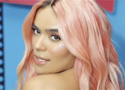 KAROL G PREMIO EXCELENCIA COMO ARTISTA INTERNACIONAL