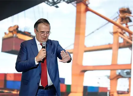 M. Ebrard enfr&iacute;a las expectativas sobre el T-MEC