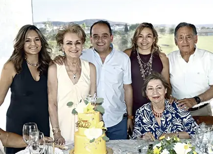 &iexcl;OTRO GRAN A&Ntilde;O DE VIDA!