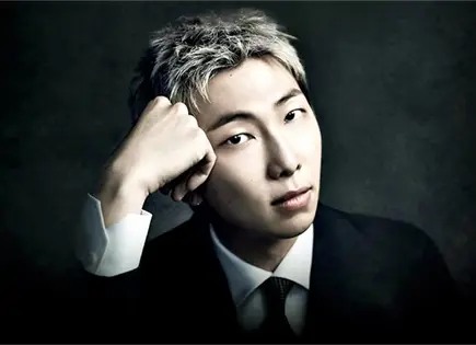 RM, INTEGRANTE DE BTS, VISIT&Oacute; LA CASA AZUL